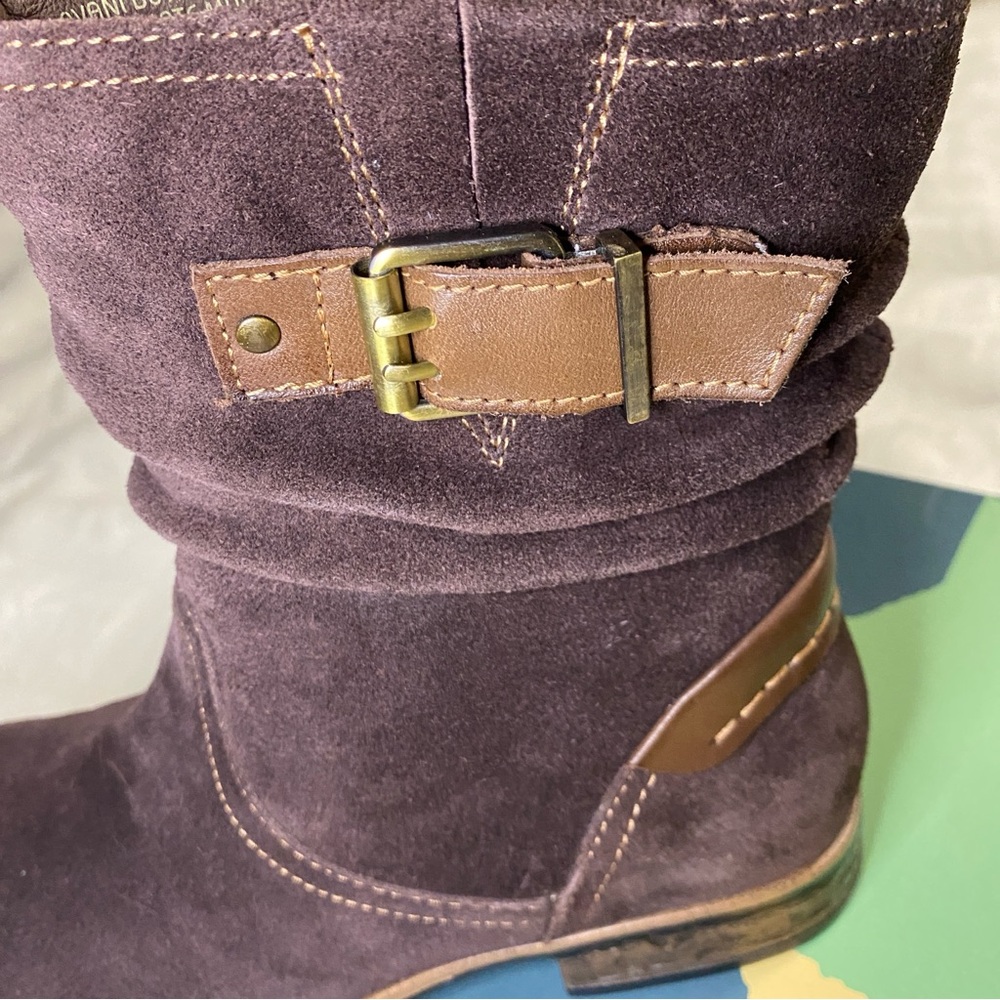 New In a Box Earth Avani 2 Butternut Woman's Brown Suede Boots - Size 8.5 - Picture 14 of 16